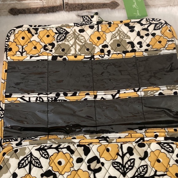 Vera Bradley Go Wild Keep It Up Jewelry Organizer - Picture 5 of 10